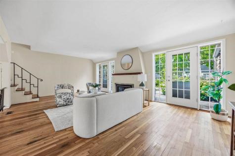 1217 Friendly Avenue Iowa City IA 52240