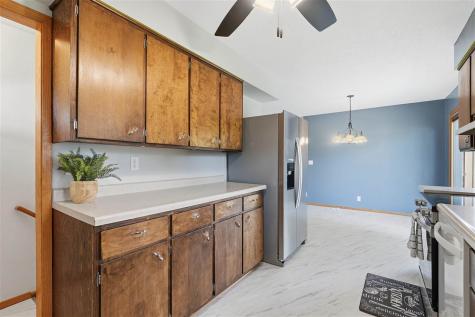 824 29th Street NW Cedar Rapids IA 52405