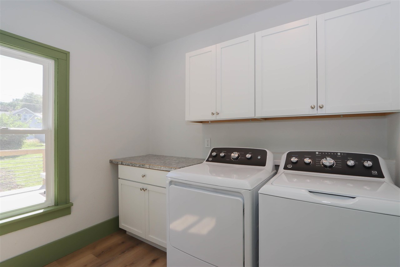 802 S Iowa Washington IA 52353