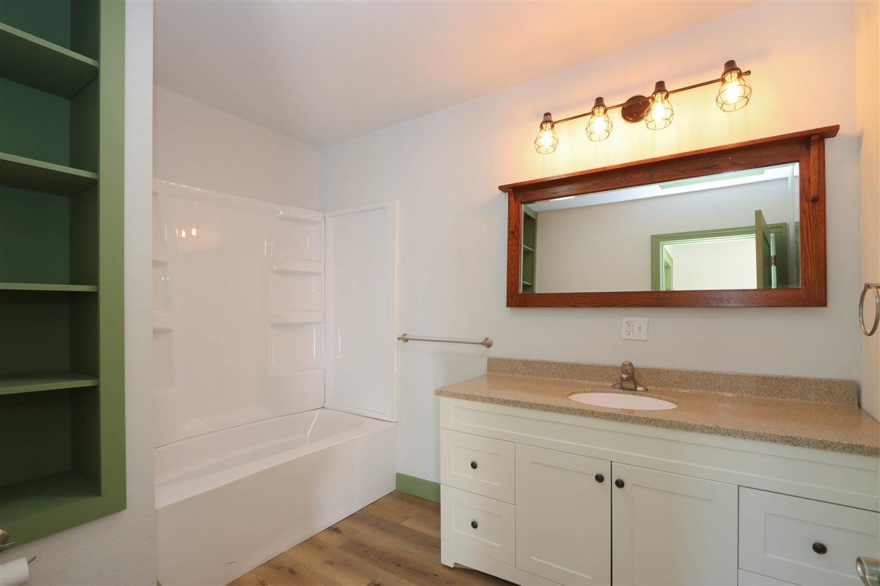 802 S Iowa Washington IA 52353