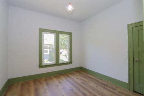 802 S Iowa Washington IA 52353