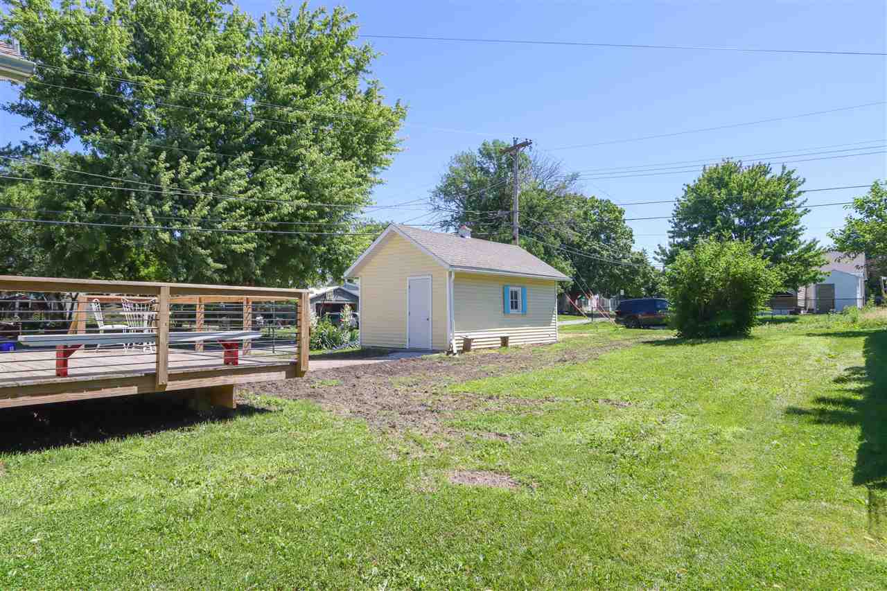 802 S Iowa Washington IA 52353