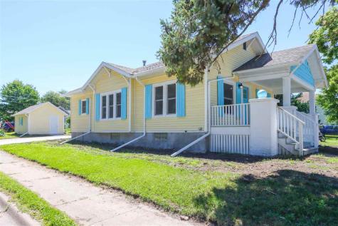 802 S Iowa Washington IA 52353