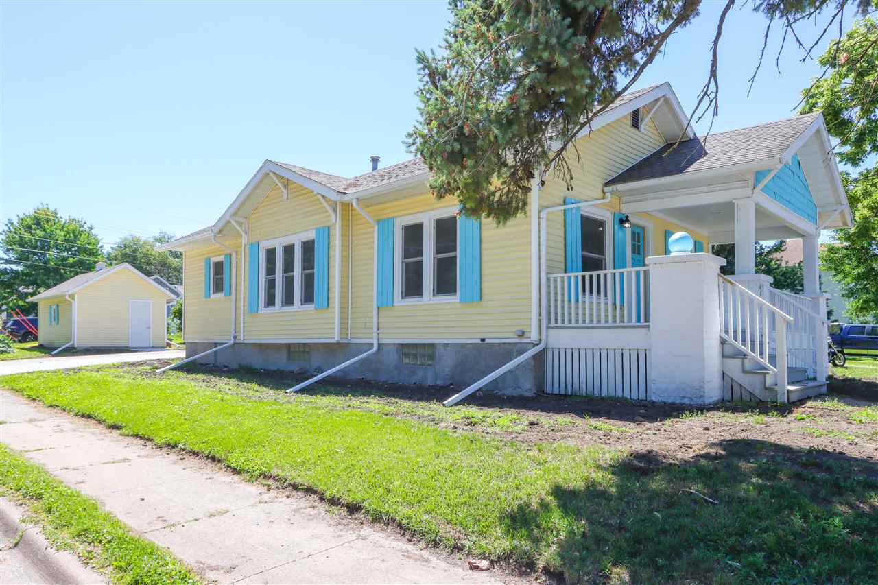 802 S Iowa Washington IA 52353