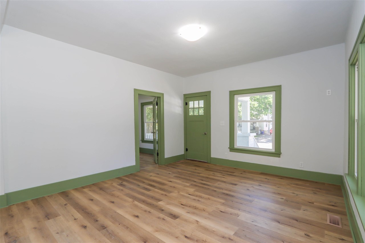 802 S Iowa Washington IA 52353
