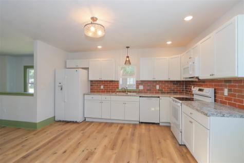 802 S Iowa Washington IA 52353