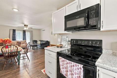 1841 & 1843 Hollywood Court Iowa City IA 52240