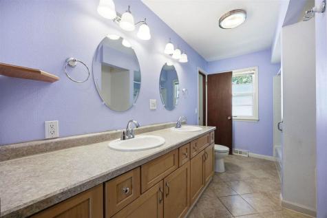 910 Talwrn Court Iowa City IA 52246