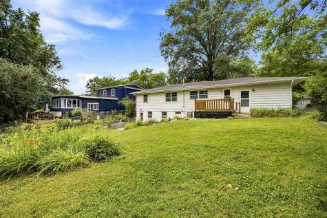 910 Talwrn Court Iowa City IA 52246