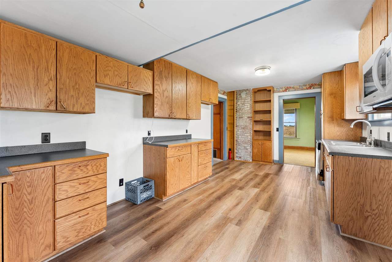 1549 S Iowa Avenue Washington IA 52353