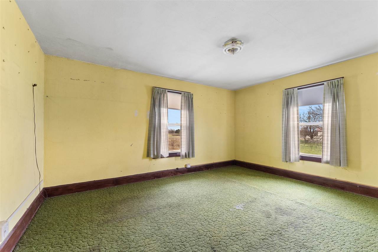 1549 S Iowa Avenue Washington IA 52353