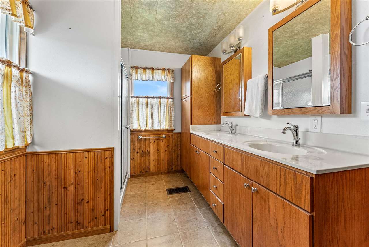 1549 S Iowa Avenue Washington IA 52353