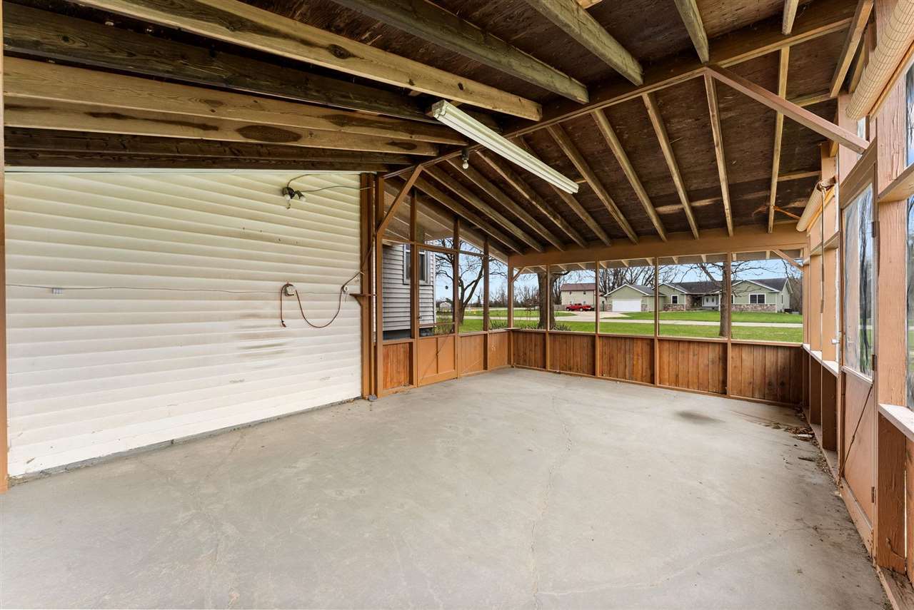 1549 S Iowa Avenue Washington IA 52353