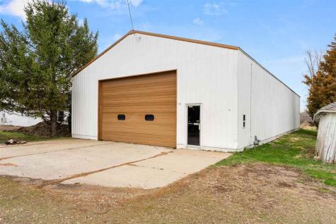 1549 S Iowa Avenue Washington IA 52353