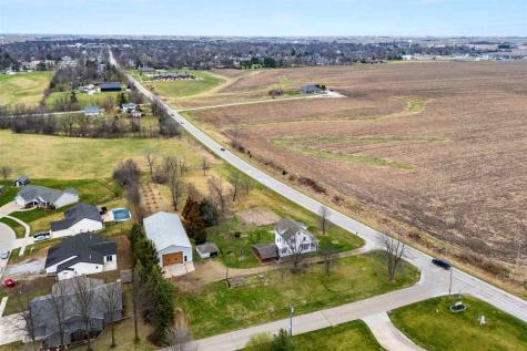 1549 S Iowa Avenue Washington IA 52353