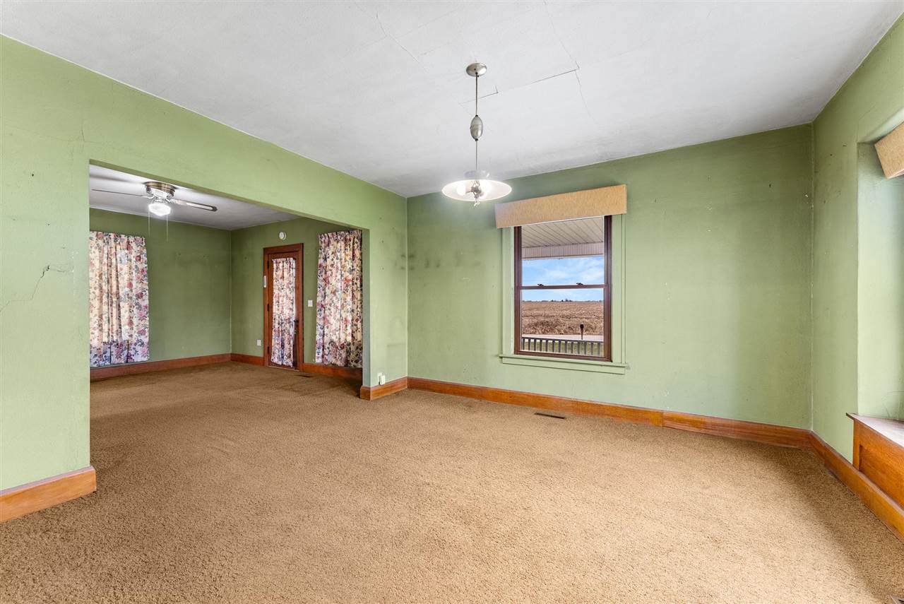 1549 S Iowa Avenue Washington IA 52353