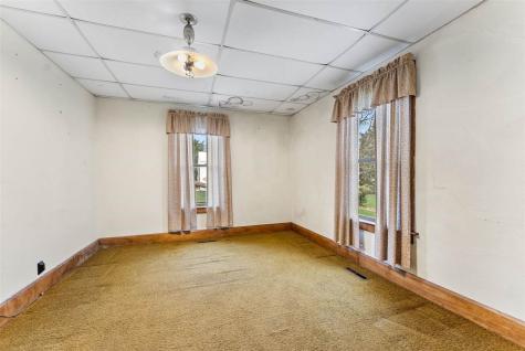 1549 S Iowa Avenue Washington IA 52353