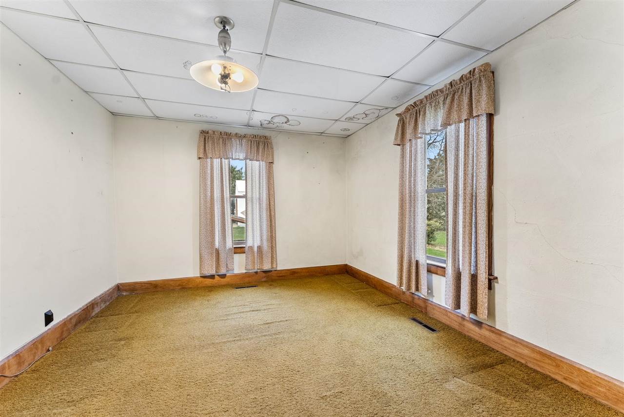 1549 S Iowa Avenue Washington IA 52353