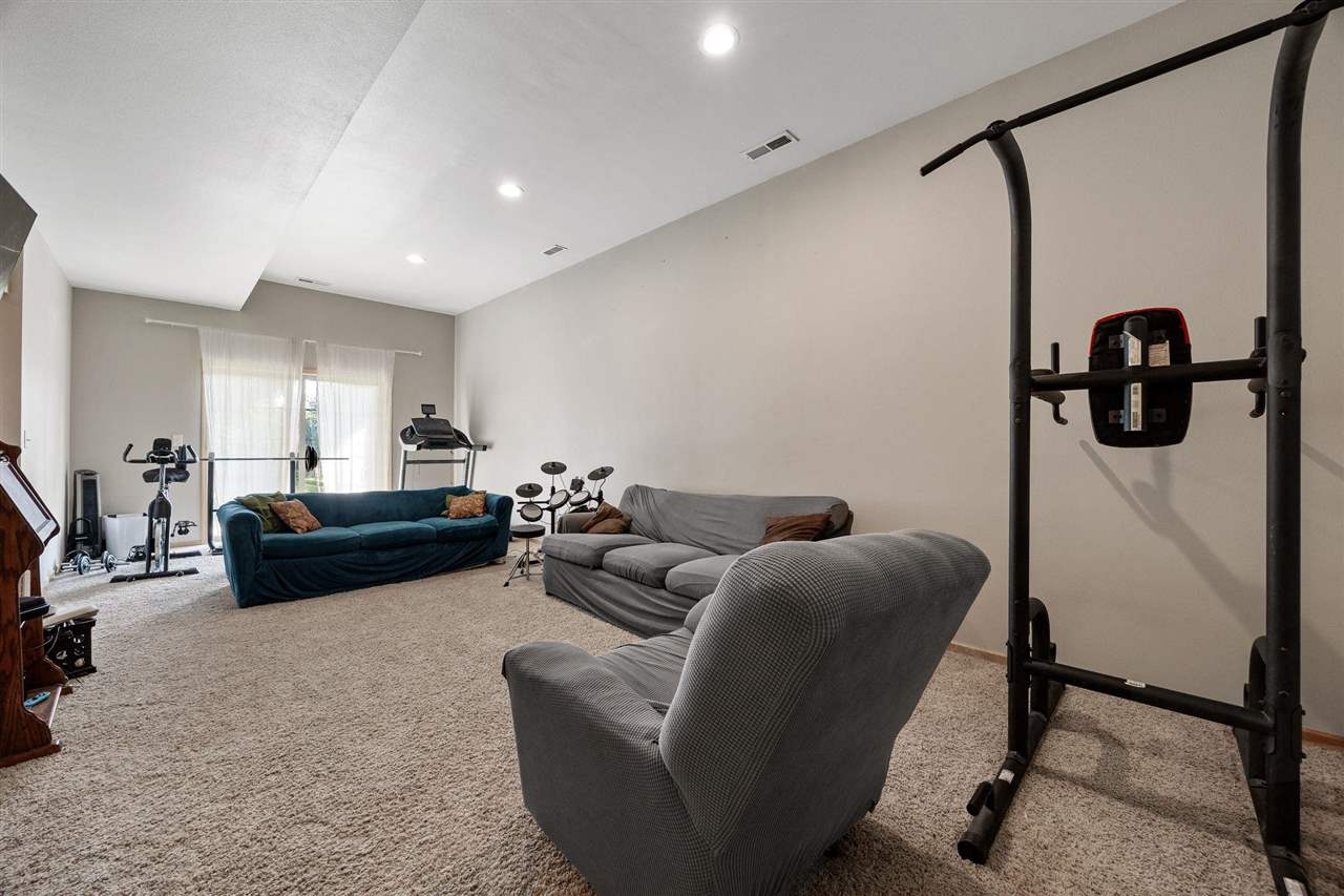 1721 12th Avenue Coralville IA 52241