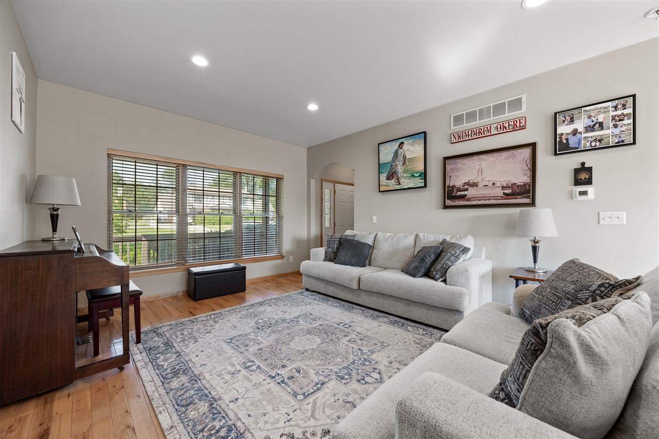 1721 12th Avenue Coralville IA 52241