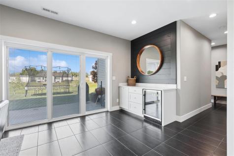955 16th Avenue SW Mt Vernon IA 52314