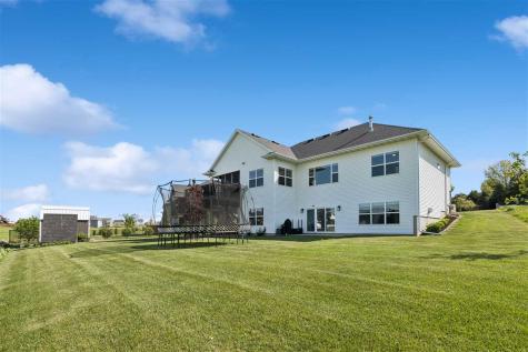 955 16th Avenue SW Mt Vernon IA 52314