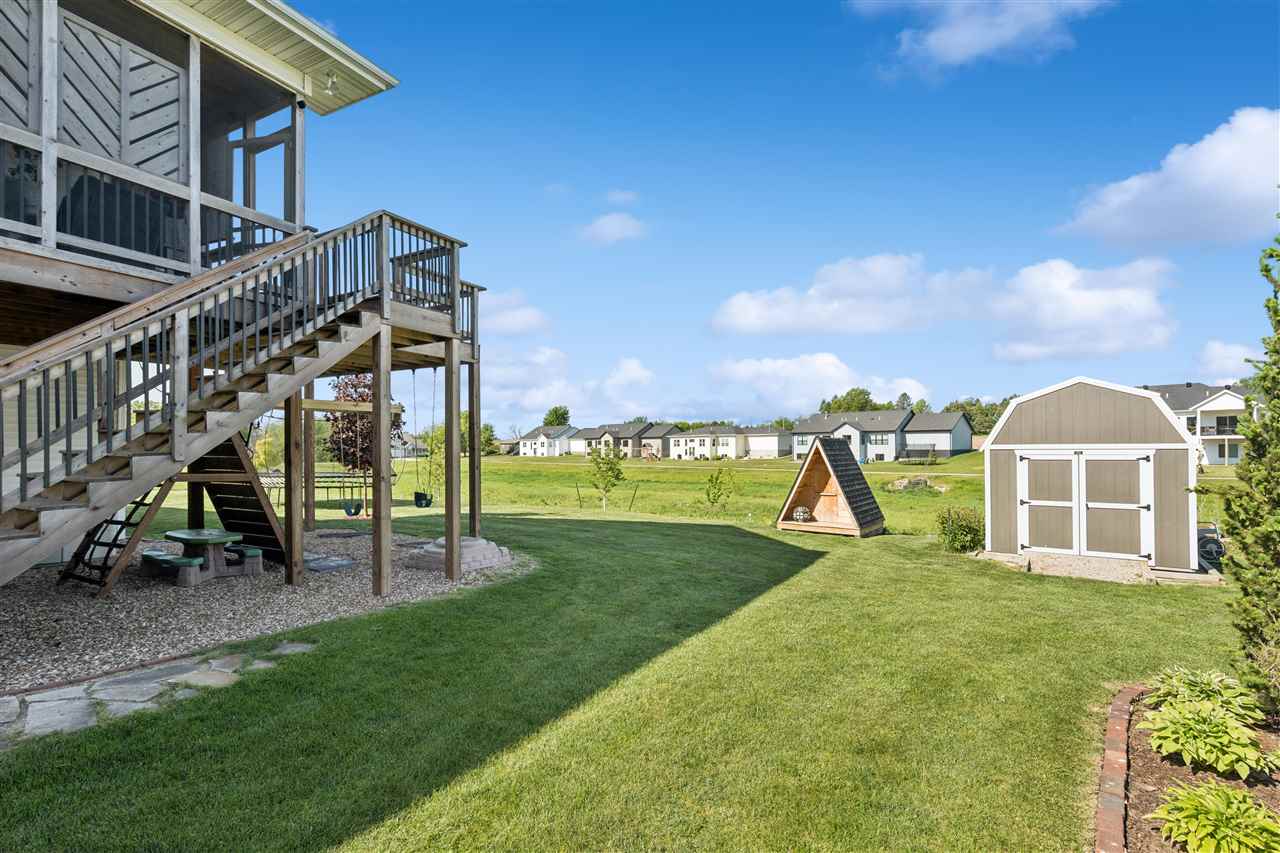 955 16th Avenue SW Mt Vernon IA 52314