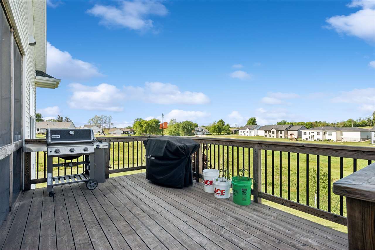 955 16th Avenue SW Mt Vernon IA 52314