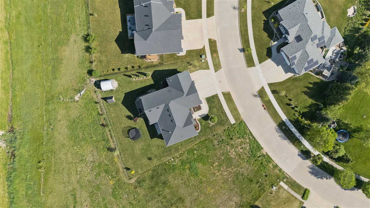 955 16th Avenue SW Mt Vernon IA 52314
