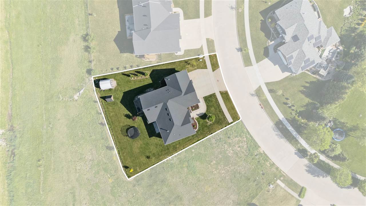955 16th Avenue SW Mt Vernon IA 52314