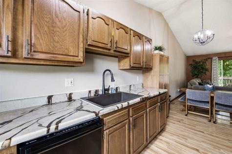 125 Parkview Court North Liberty IA 52317-9646
