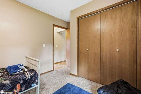 125 Parkview Court North Liberty IA 52317-9646