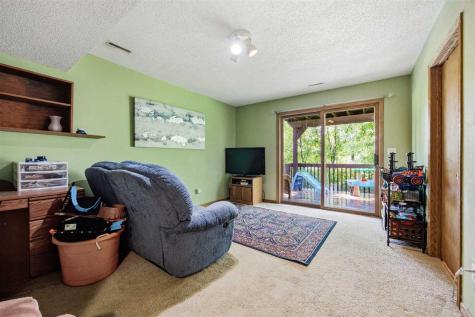 125 Parkview Court North Liberty IA 52317-9646