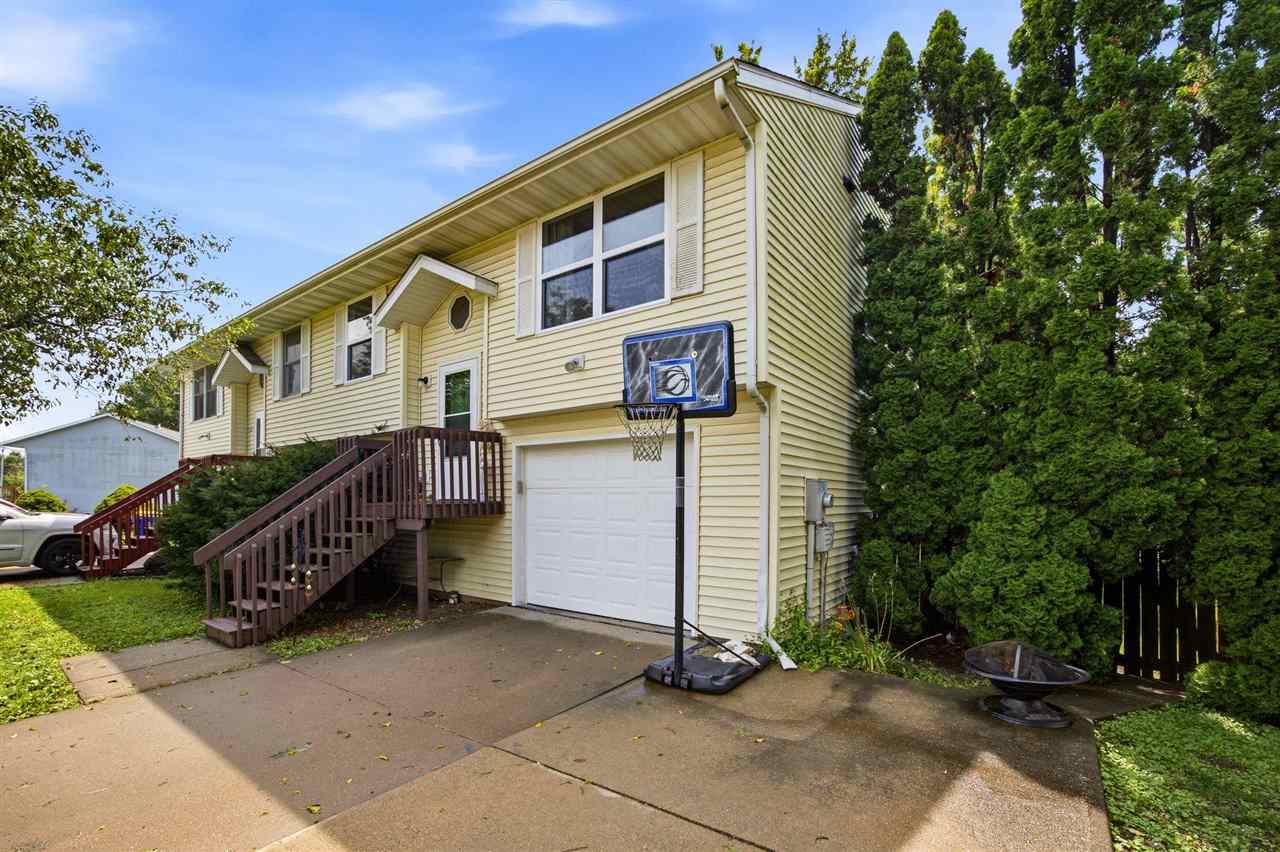 125 Parkview Court North Liberty IA 52317-9646