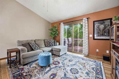 125 Parkview Court North Liberty IA 52317-9646