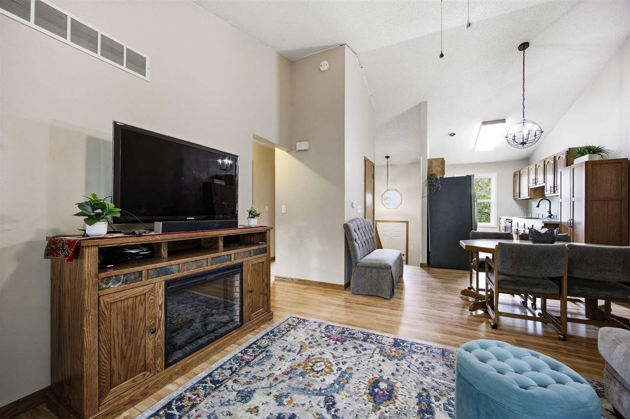 125 Parkview Court North Liberty IA 52317-9646