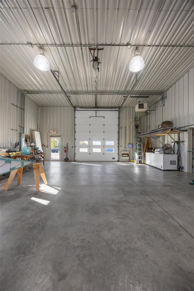 13335 Circle Drive Anamosa IA 52205