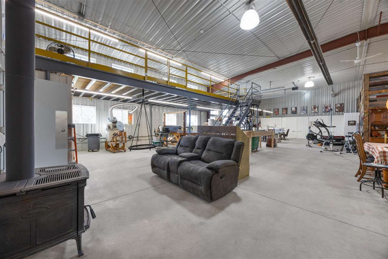 13335 Circle Drive Anamosa IA 52205