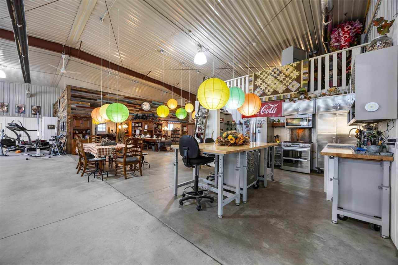 13335 Circle Drive Anamosa IA 52205