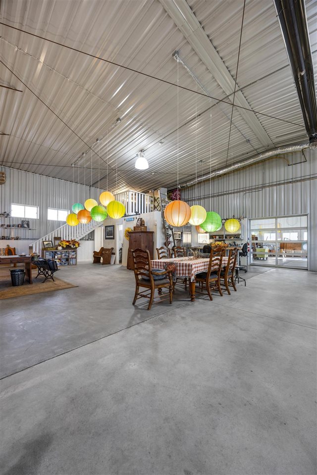 13335 Circle Drive Anamosa IA 52205