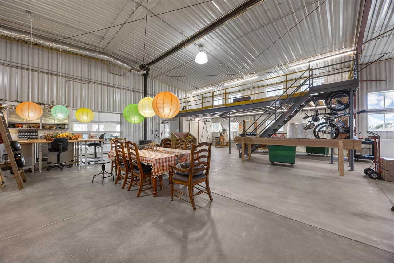 13335 Circle Drive Anamosa IA 52205