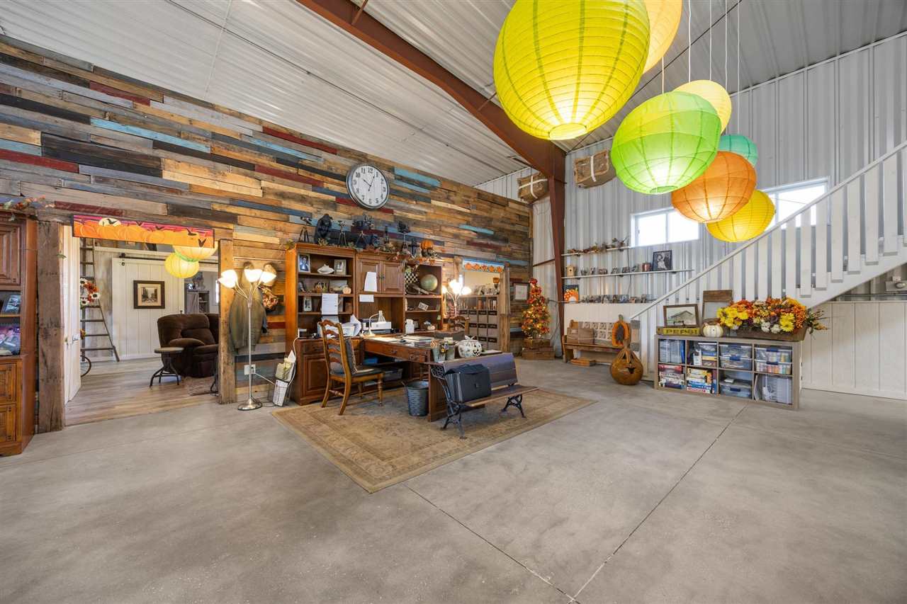 13335 Circle Drive Anamosa IA 52205