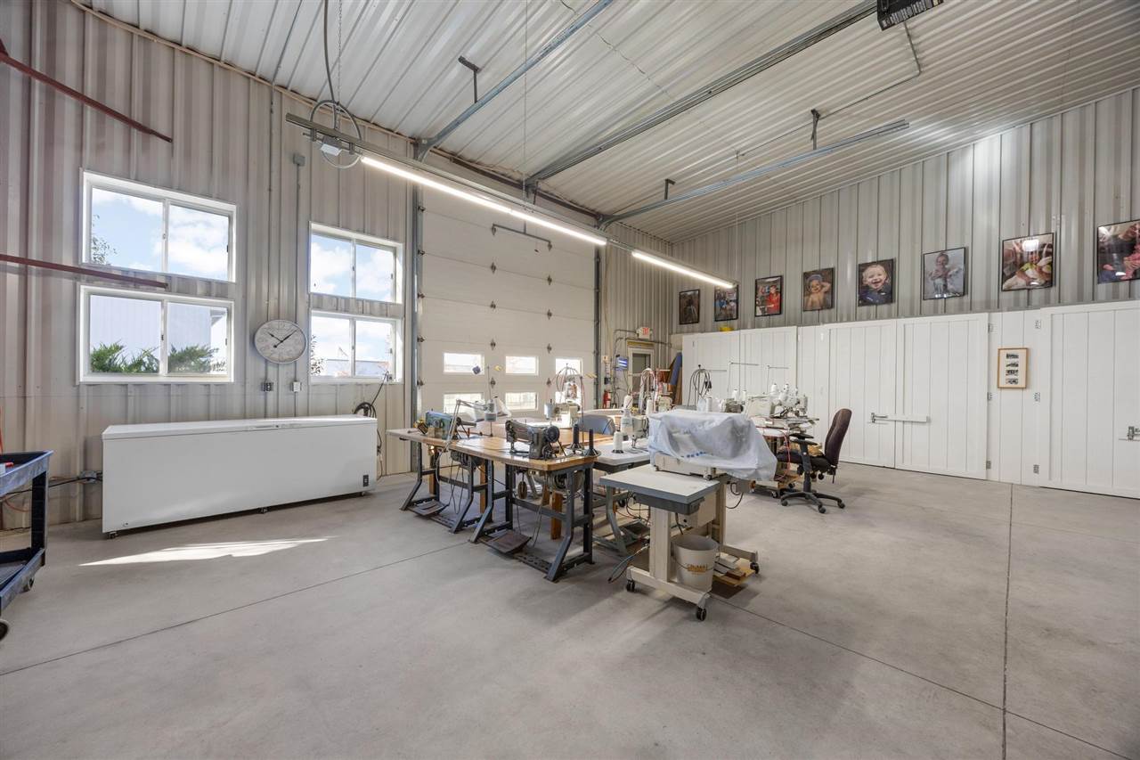 13335 Circle Drive Anamosa IA 52205