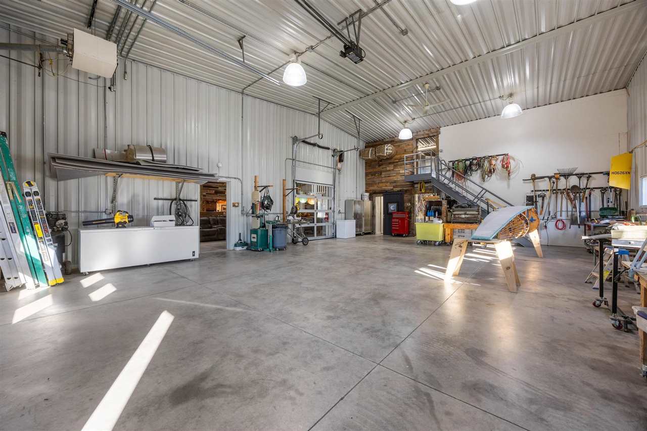 13335 Circle Drive Anamosa IA 52205