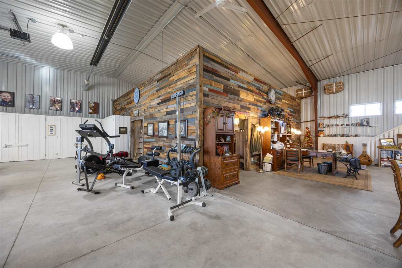 13335 Circle Drive Anamosa IA 52205