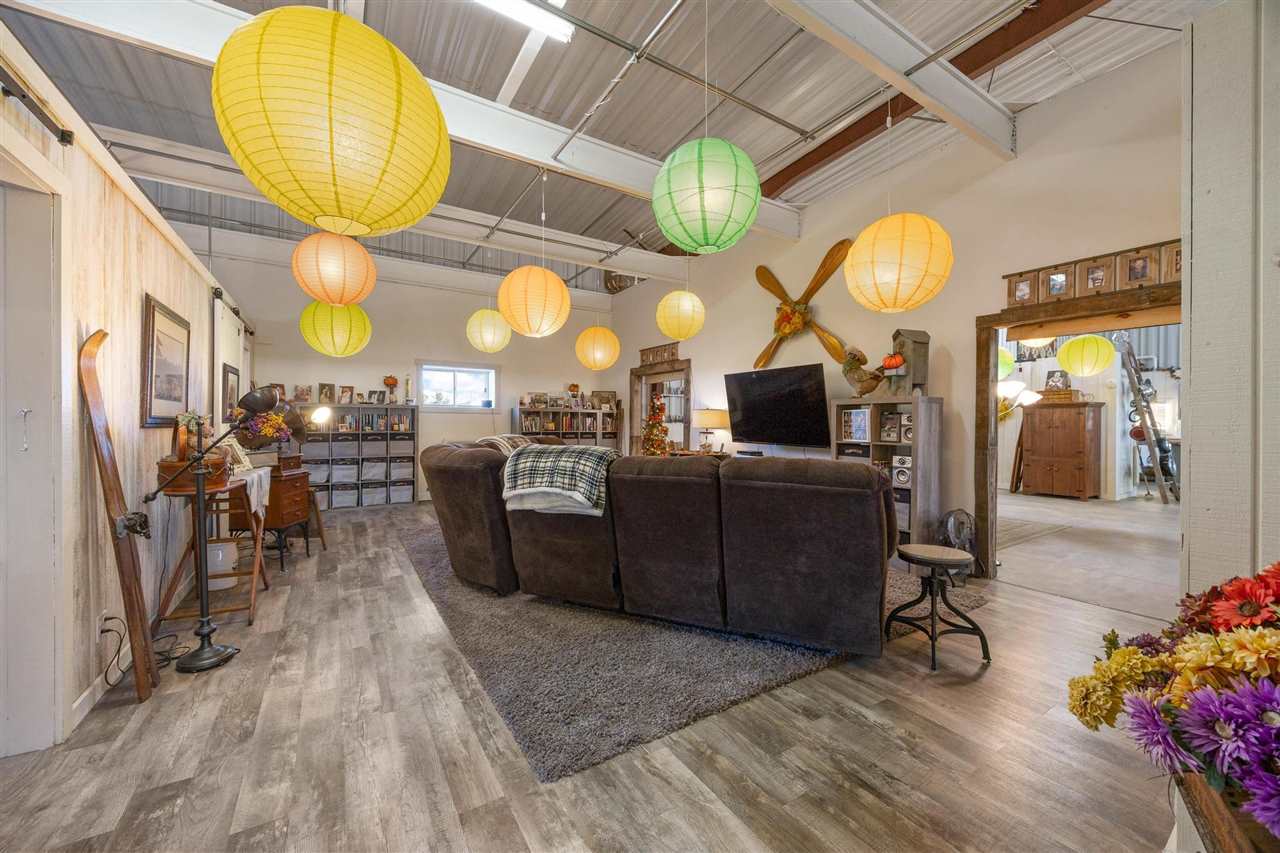 13335 Circle Drive Anamosa IA 52205