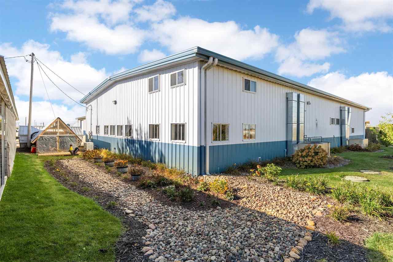 13335 Circle Drive Anamosa IA 52205