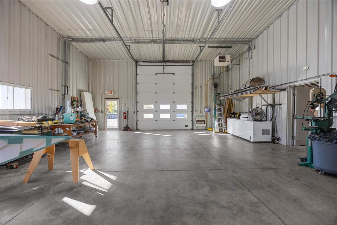 13335 Circle Drive Anamosa IA 52205