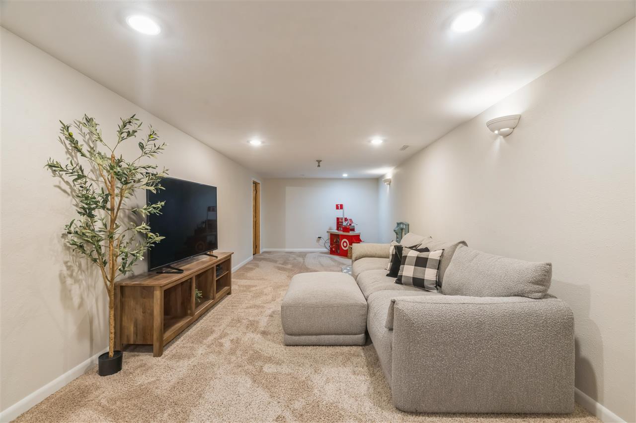 116 Edgewood Road NW Cedar Rapids IA 52405