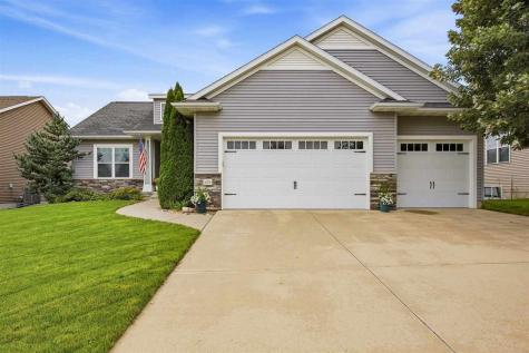 435 Oak Park Circle Marion IA 52302